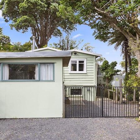 Cox Bay Cottage Raglan Exterior foto